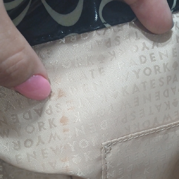 Kate Spade Black and White Tote Bag with Abstract Pattern - Picture 5 of 7